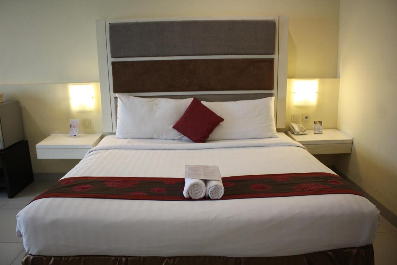 President Executive Club Hotel Cikarang Ngoại thất bức ảnh