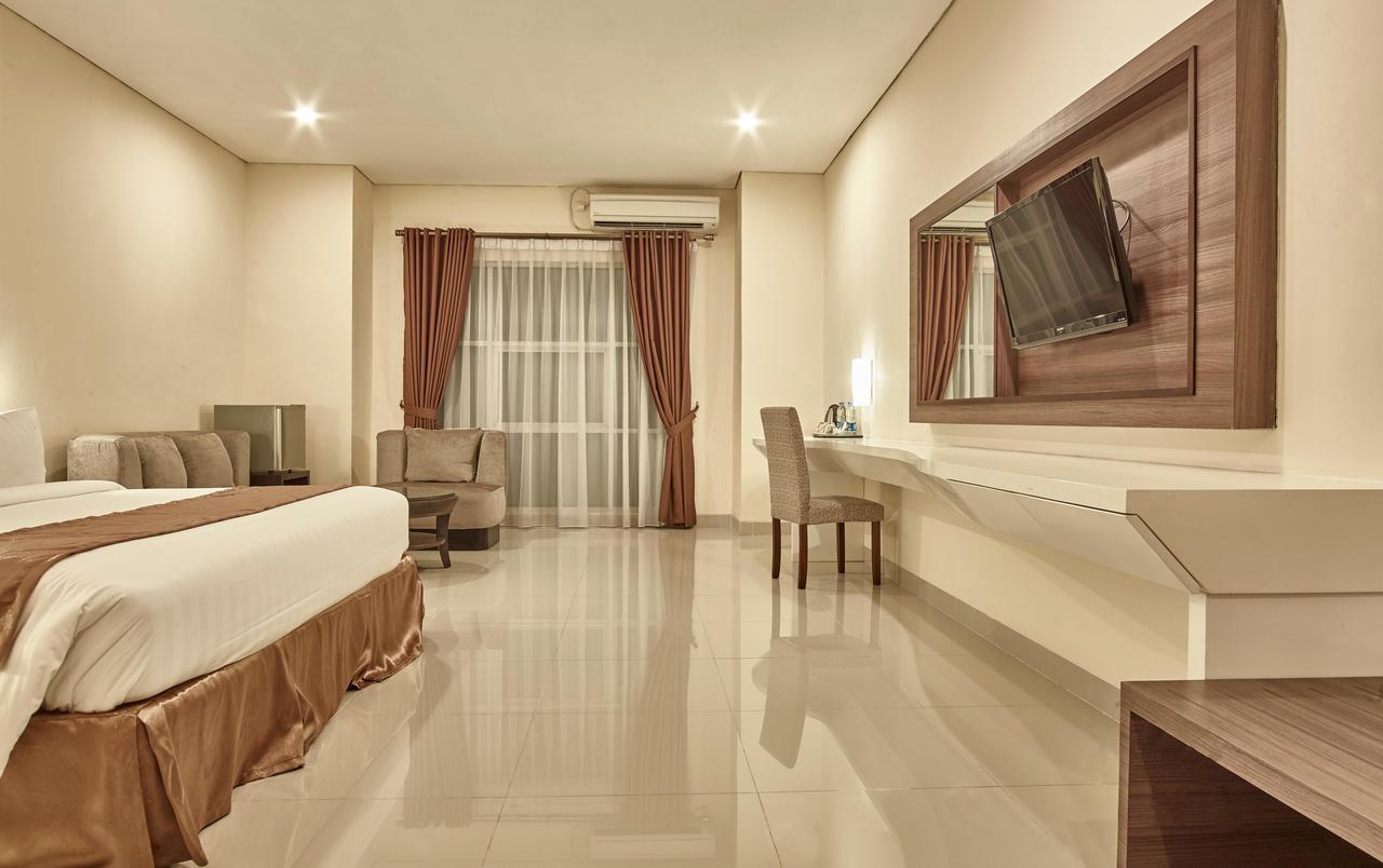 President Executive Club Hotel Cikarang Ngoại thất bức ảnh