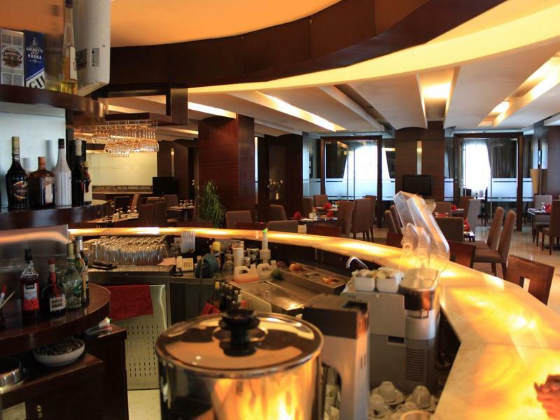 President Executive Club Hotel Cikarang Ngoại thất bức ảnh